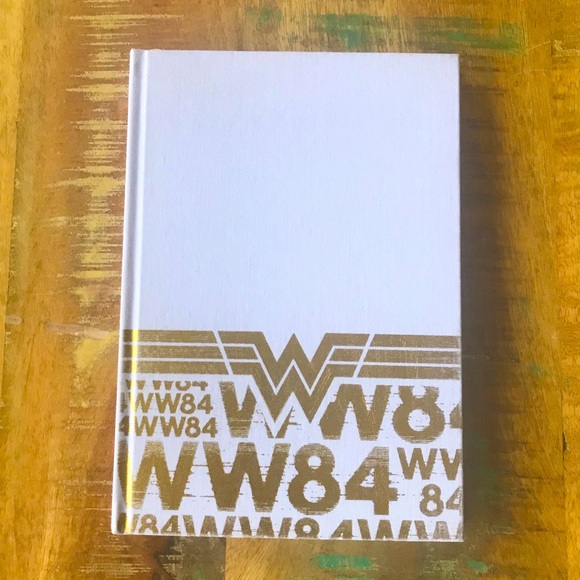 DC Comics Wonder Woman Notebook Cloth Cover NWT - Picture 5 of 10